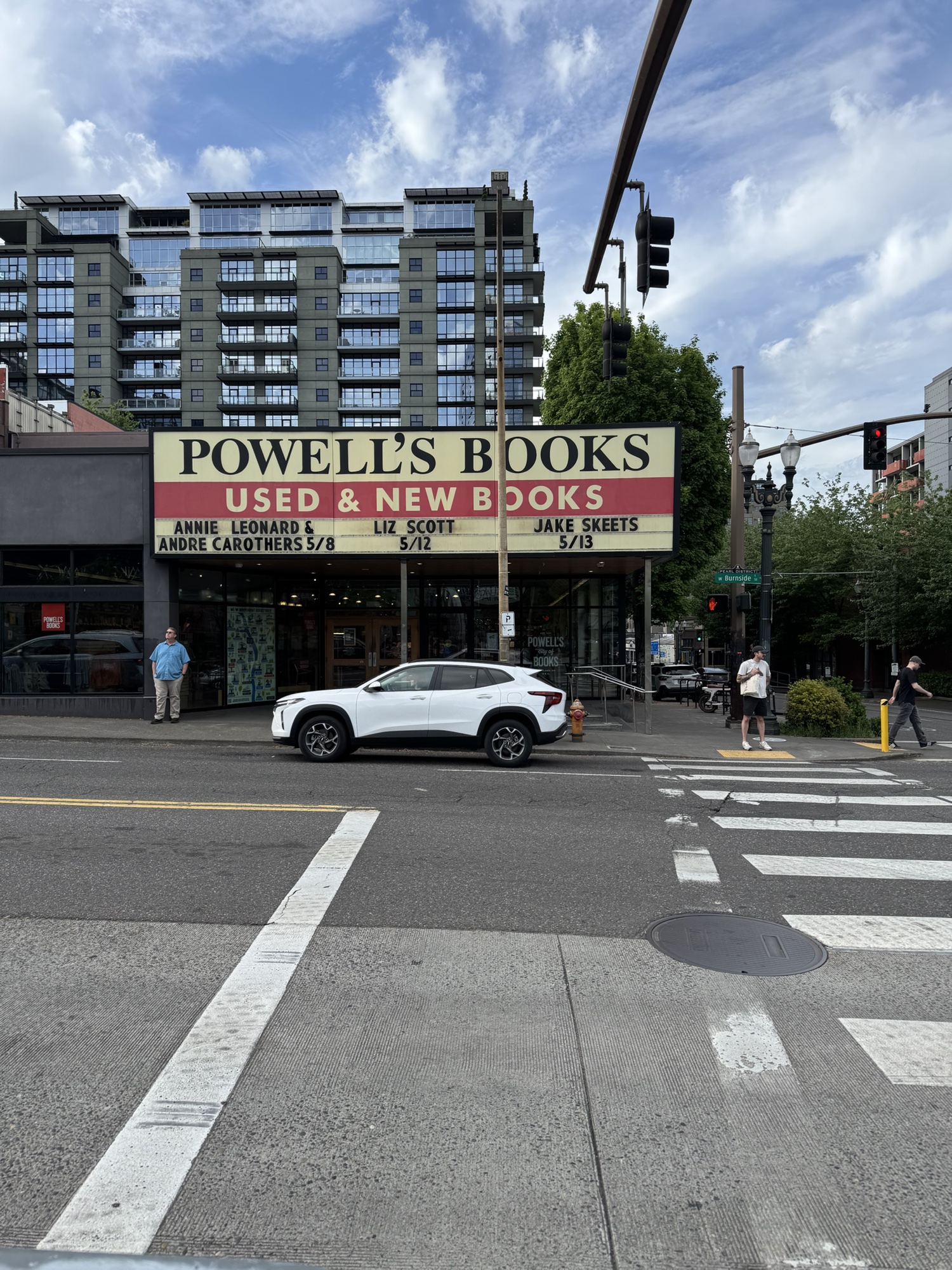 Powell's Books storefront in Portland